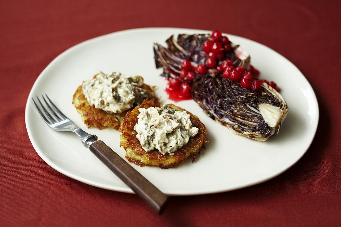 Rösti with cep mushrooms and fried radicchio