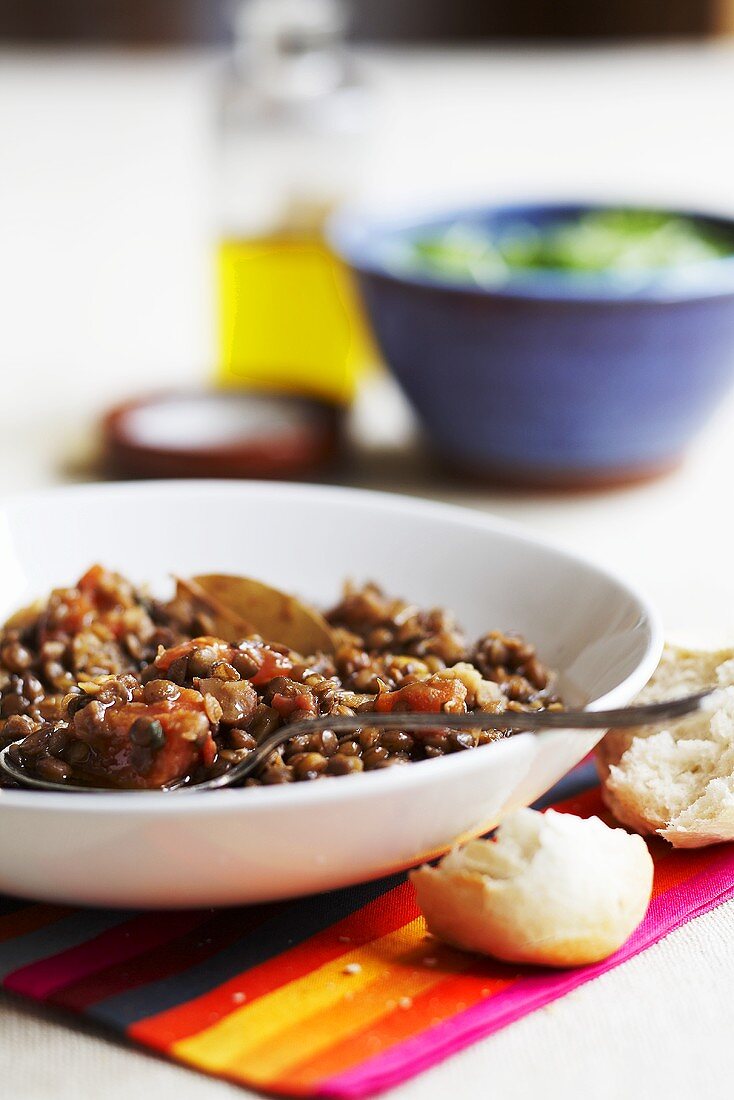 Lentils with chestnuts, bread roll