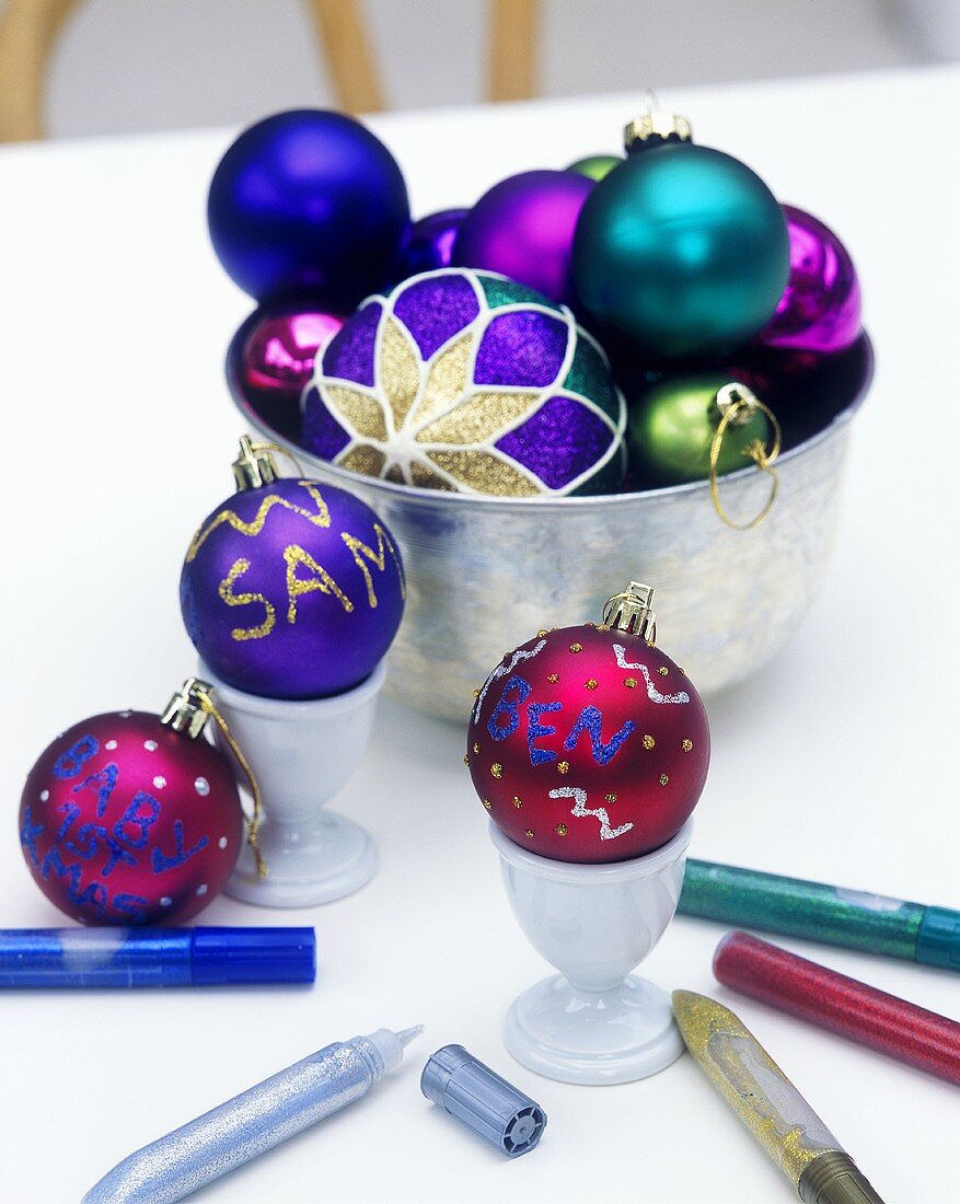 Christmas baubles with coloured pens