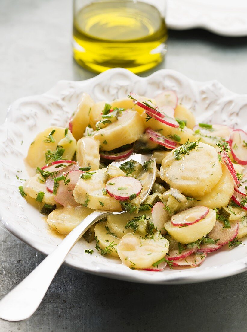 Potato and radish salad with dill