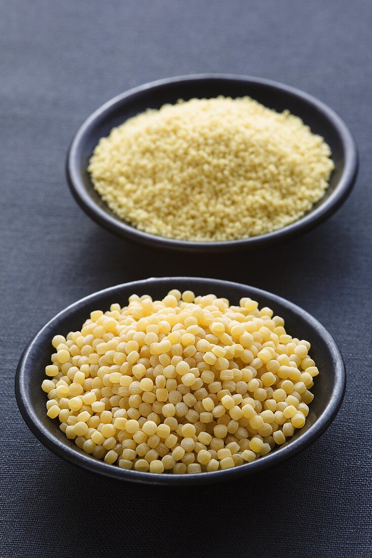 Two different types of couscous in bowls