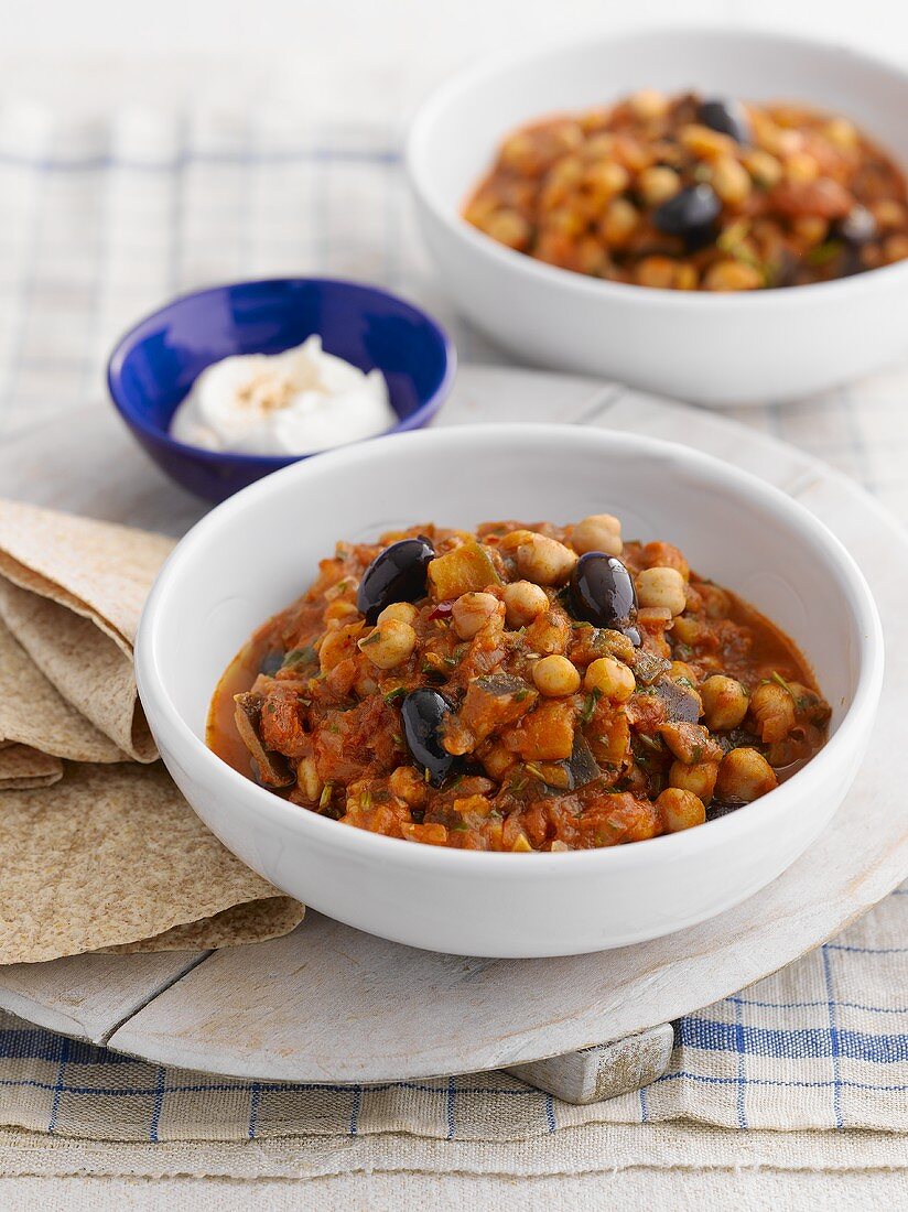 Chickpea stew with olives (Morocco)