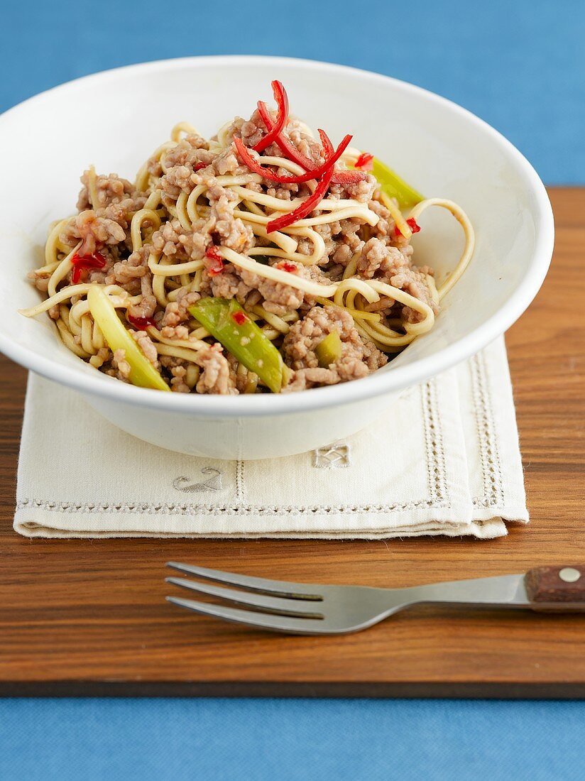 Noodles with minced pork