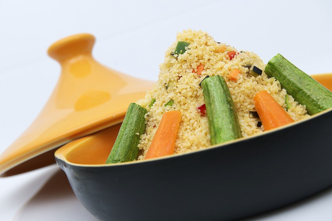 Couscous mit Zucchini und Möhren