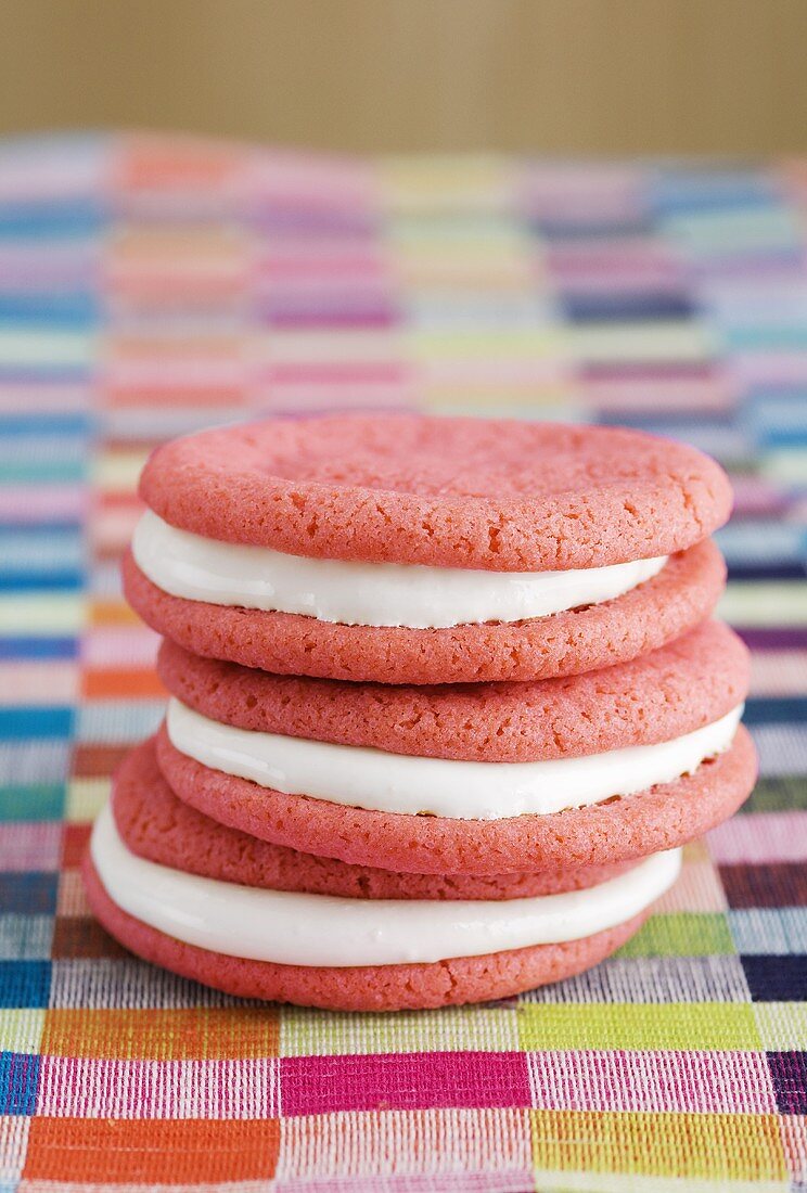 Strawberry Moon Pies mit Marshmallow-Füllung