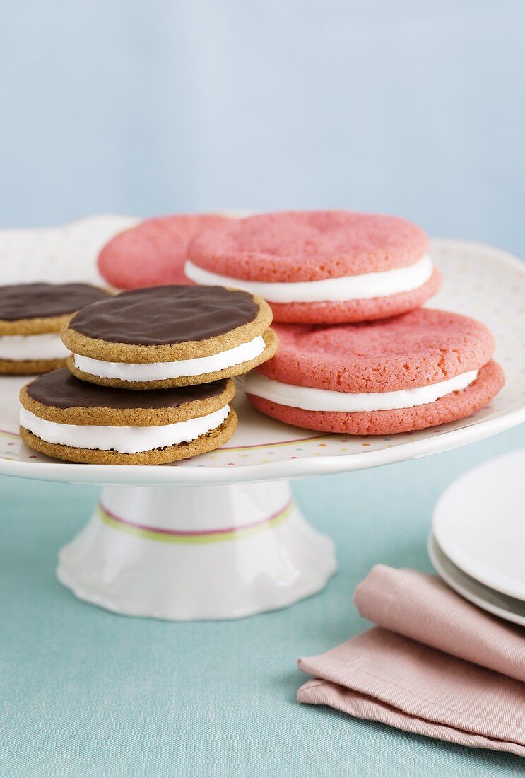 Strawberry moon pies and vanilla moon pies (biscuits with a marshmallow filling)