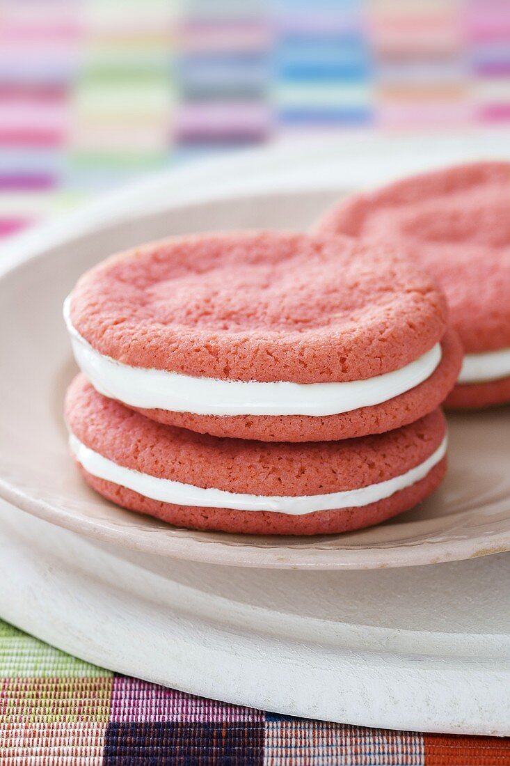 Strawberry moon pies with a marshmallow filling