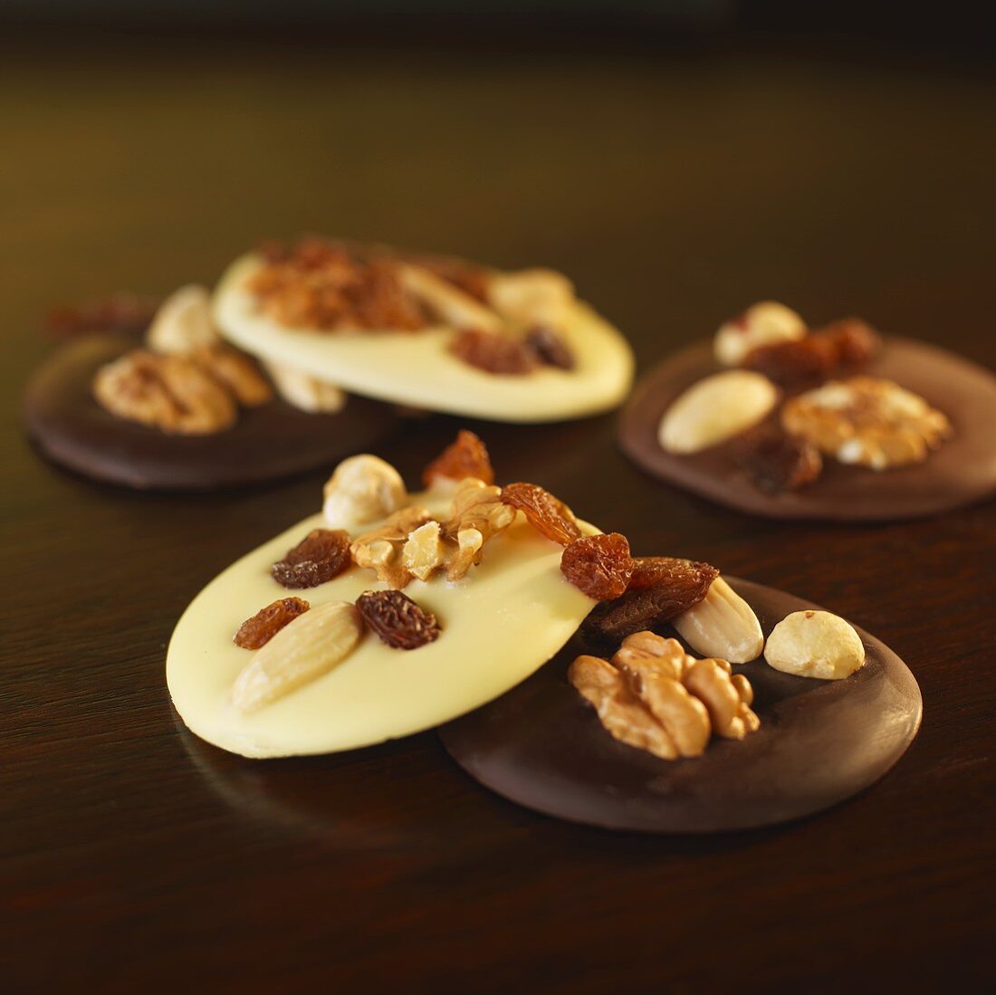 Florentine with nuts and raisins