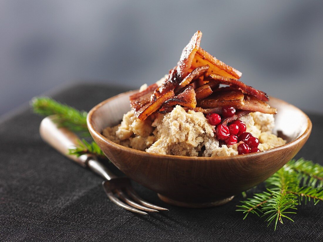 Oat porridge with bacon and lingon berries (Sweden)