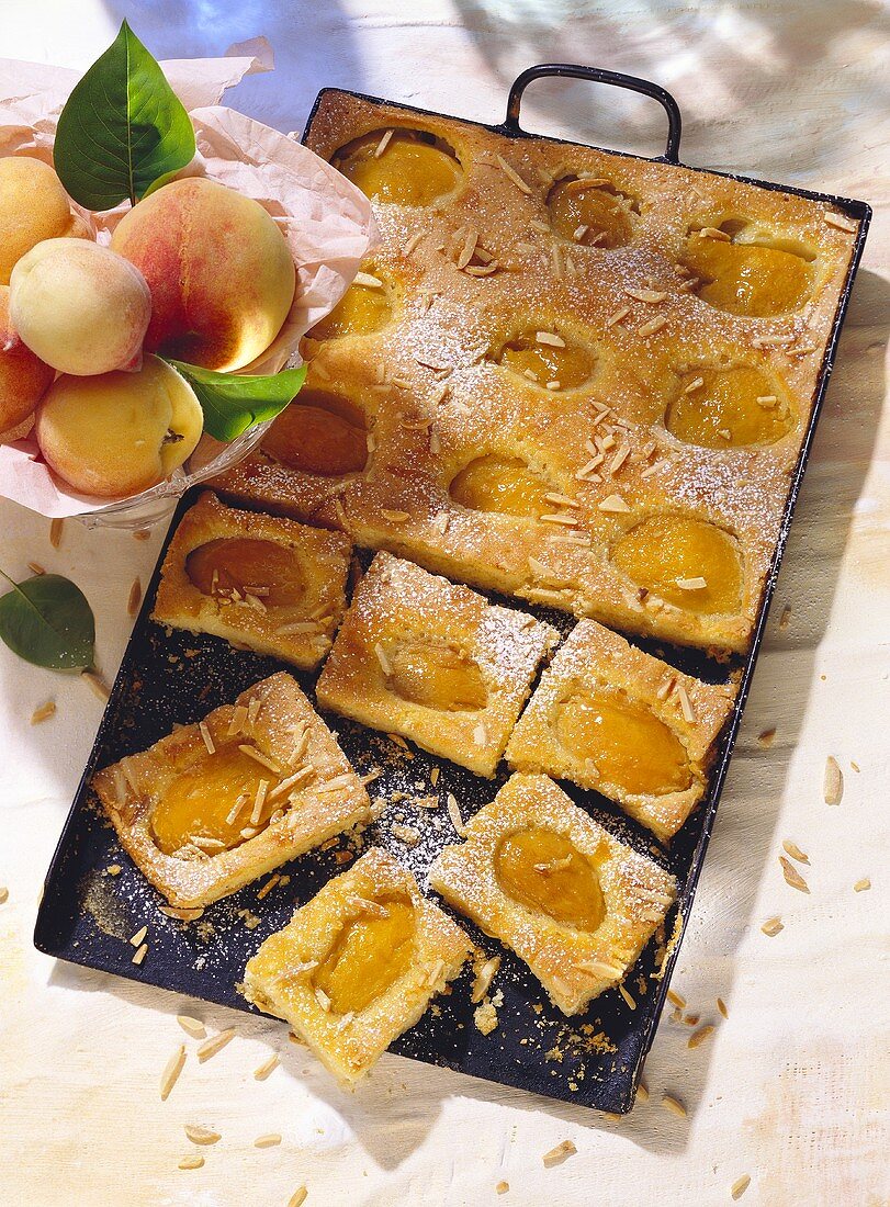 Peach traybake