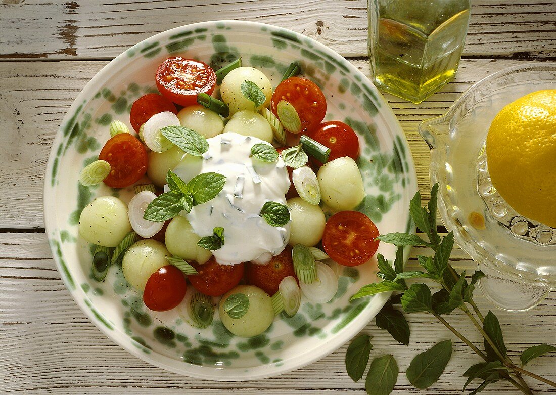 Tomatensalat mit Gurken