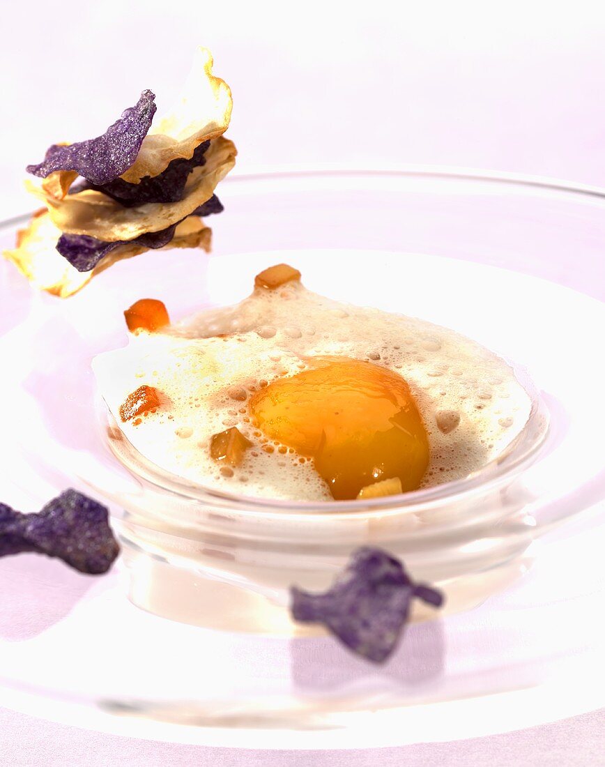 Jerusalem artichokes with an emulsion of porcini mushrooms and egg yolk and vegetable chips