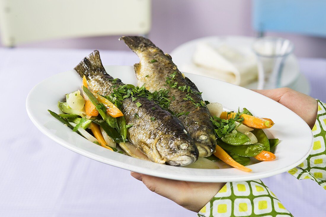 Trote primavera (trout with spring vegetables, Italy)