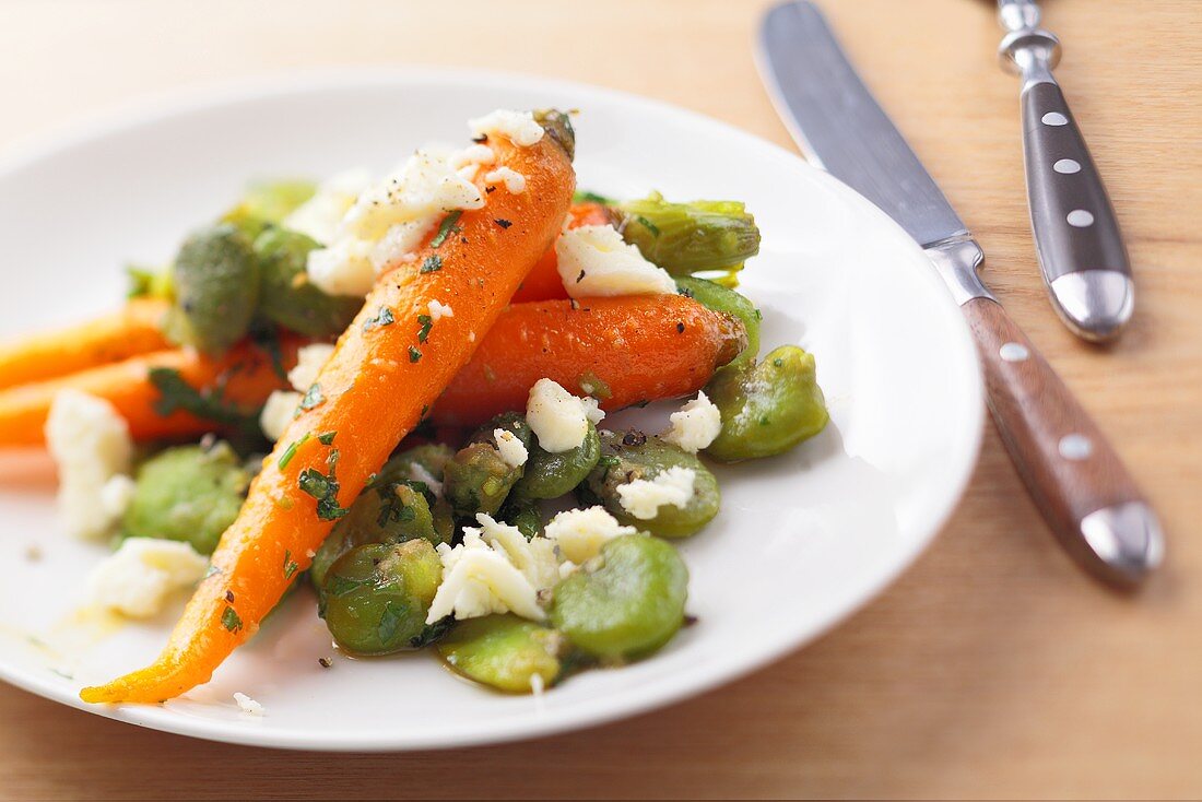 Broad beans with carrots and goat's cheese