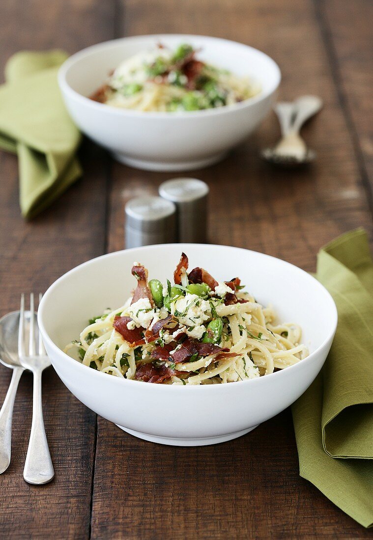 Linguine with broad beans, bacon and mint