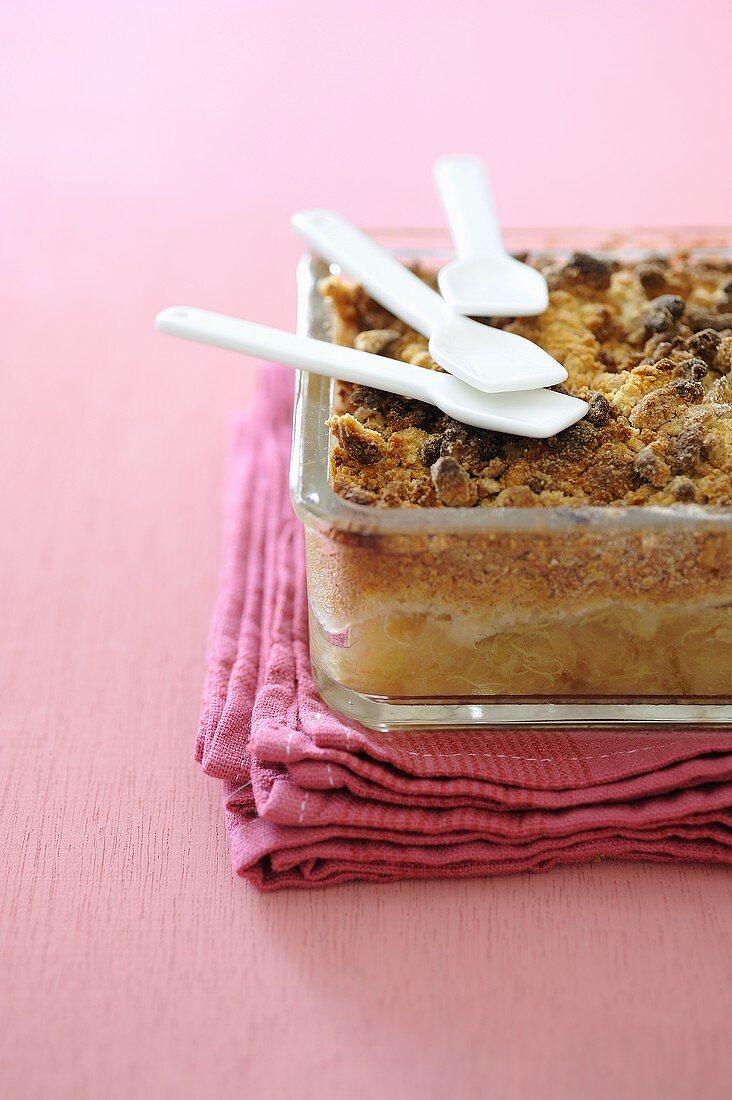 Apple and rhubarb crumble with vanilla and bran