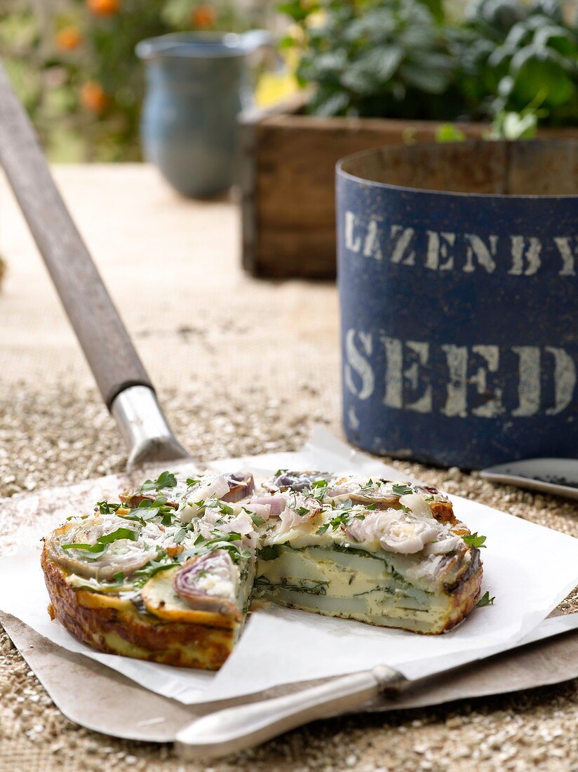 Frittata aus Kartoffeln, Spinat und roten Zwiebeln