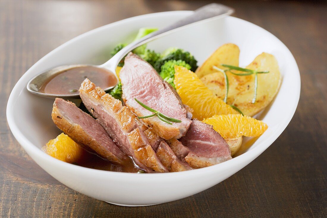 Roast duck breast with oranges and duck breast