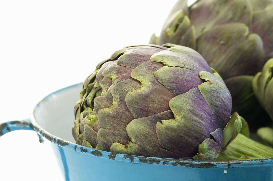 Artichokes in a colander (close-up)