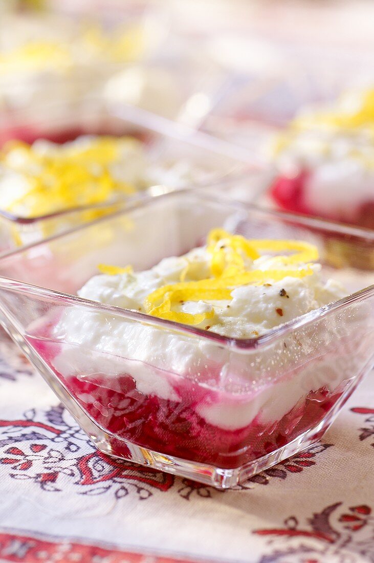 Yogurt with Brebis and red beets