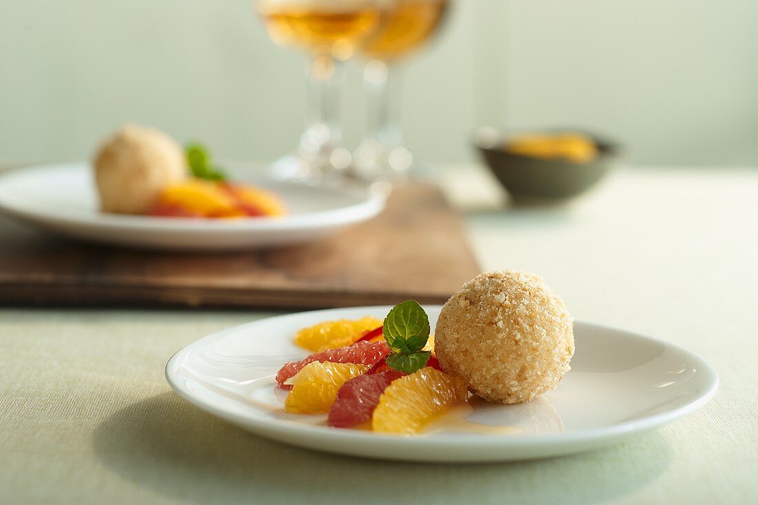 Quark dumplings with citrus fruits