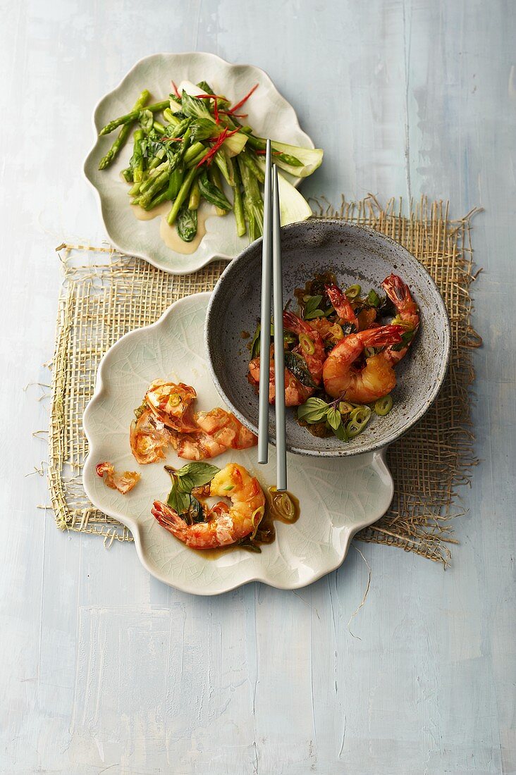 Fried prawns with bok choy and green asparagus (Vietnam)