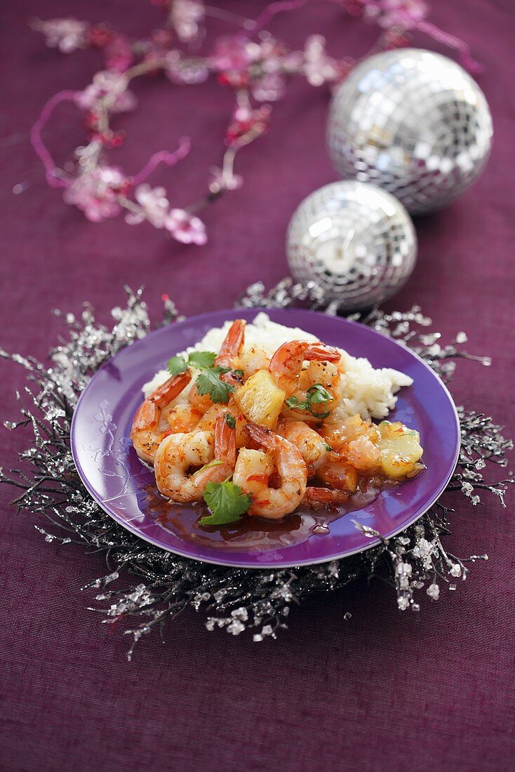 Gebratene Shrimps mit Reis (weihnachtlich)