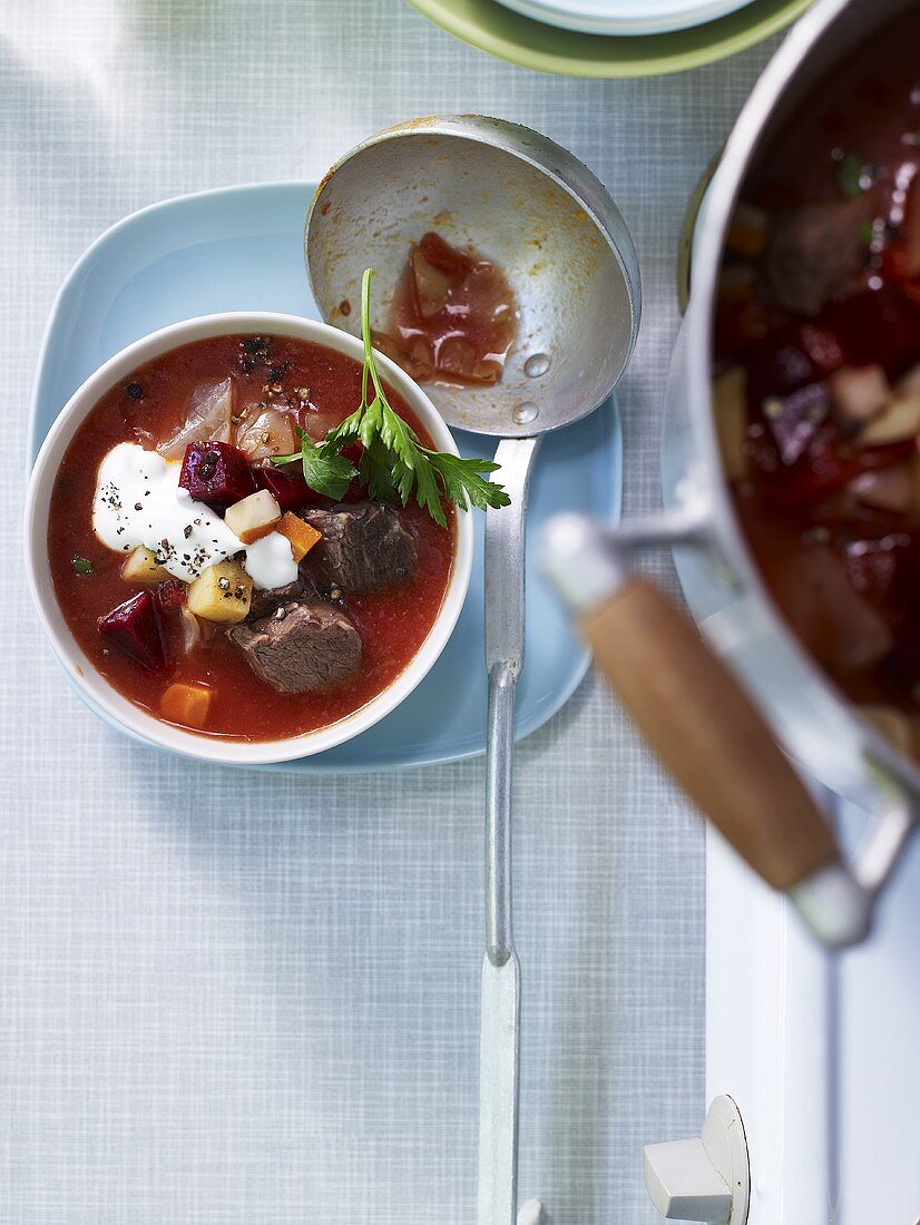 Borscht with sour cream