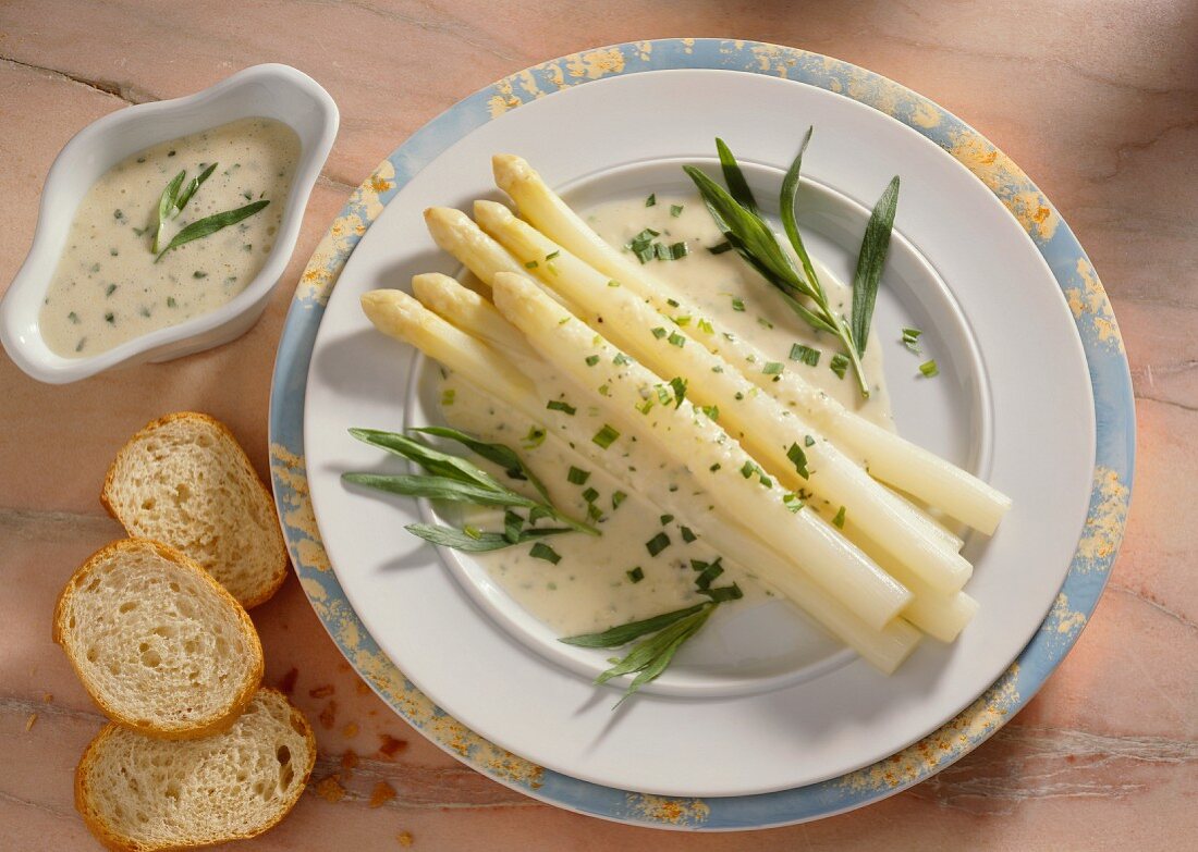 White asparagus with tarragon butter sauce