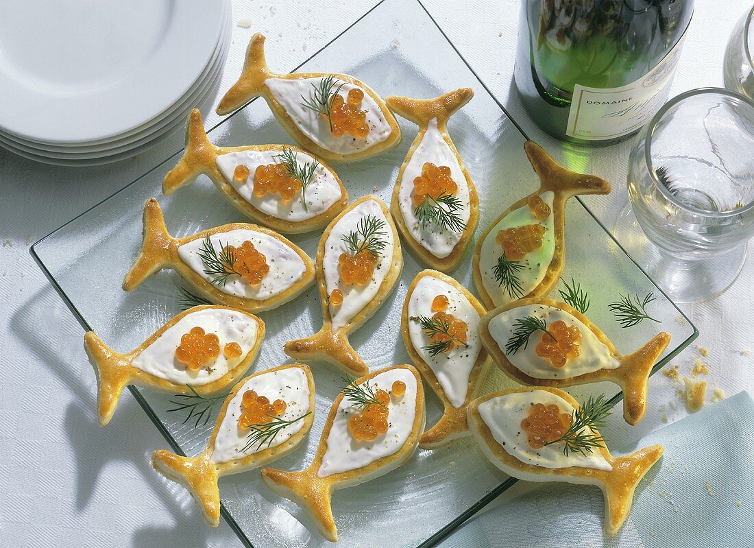 Blätterteigfischchen mit Kaviarcreme