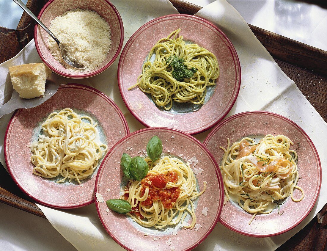 Quattro primi (four spaghetti dishes, Italy)