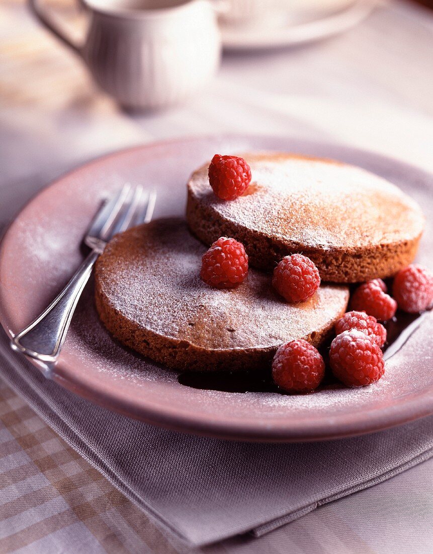 Raspberry biscuit dessert
