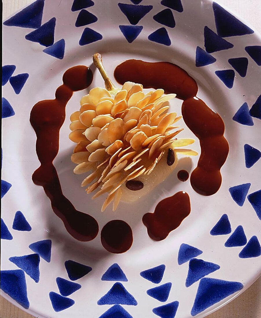 Hedgehog of Pear and almonds