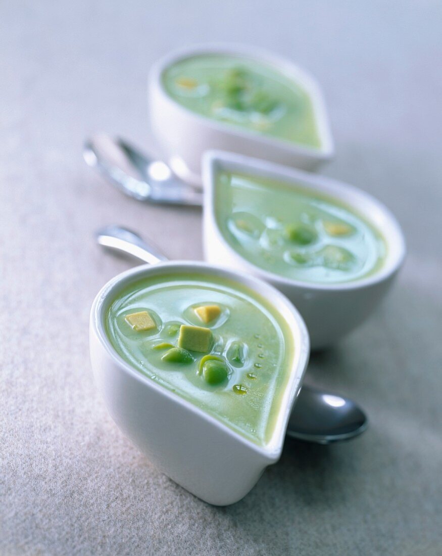 Broad bean soup with avocado, peas and olive oil