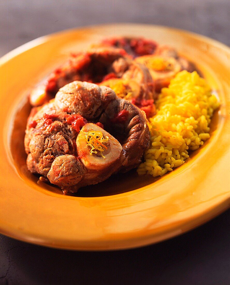 Ossobuco alla milanese (Geschmorte Kalbsbeinscheiben, Italien)