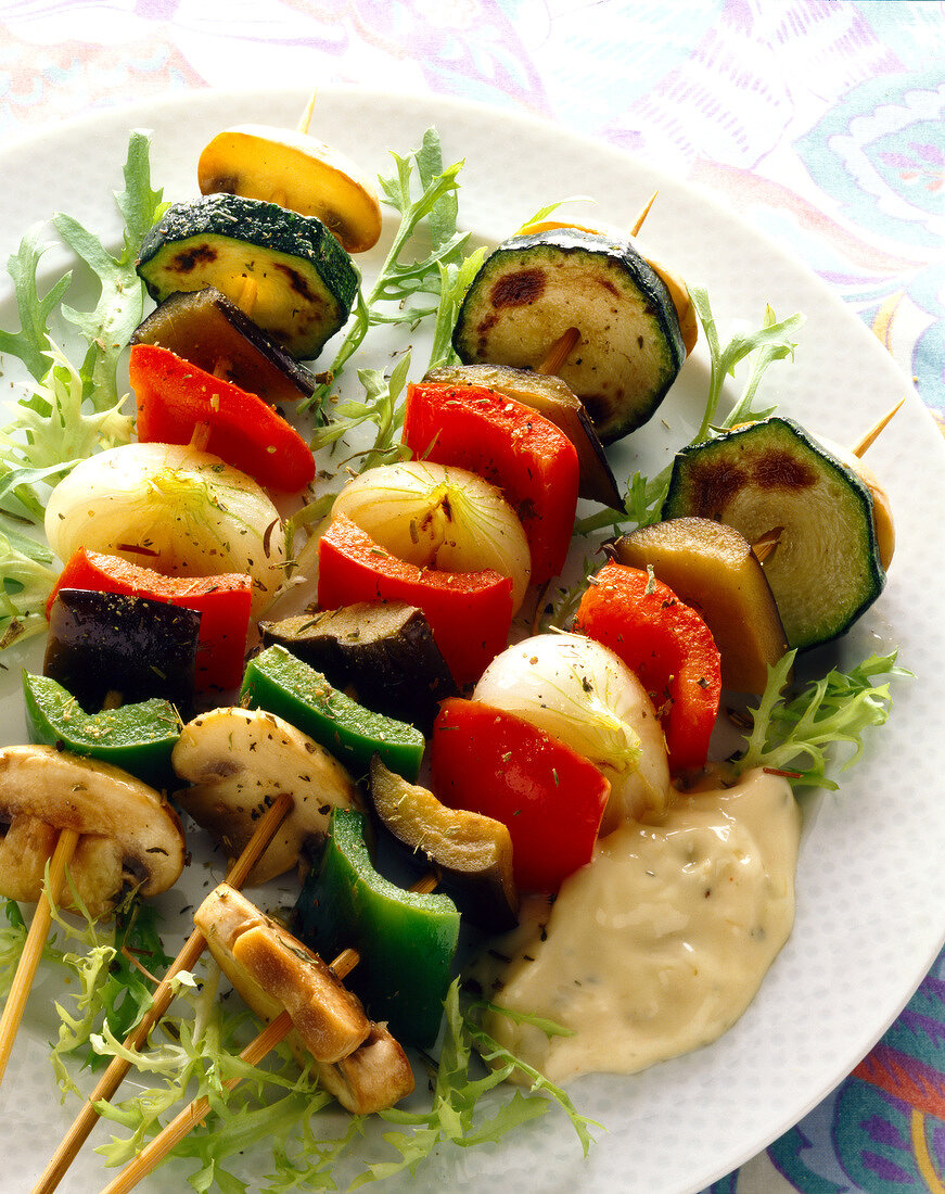 Gemüsekebab mit Auberginenmayonnaise