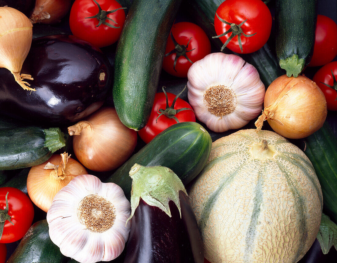 Sommerliches Obst und Gemüse