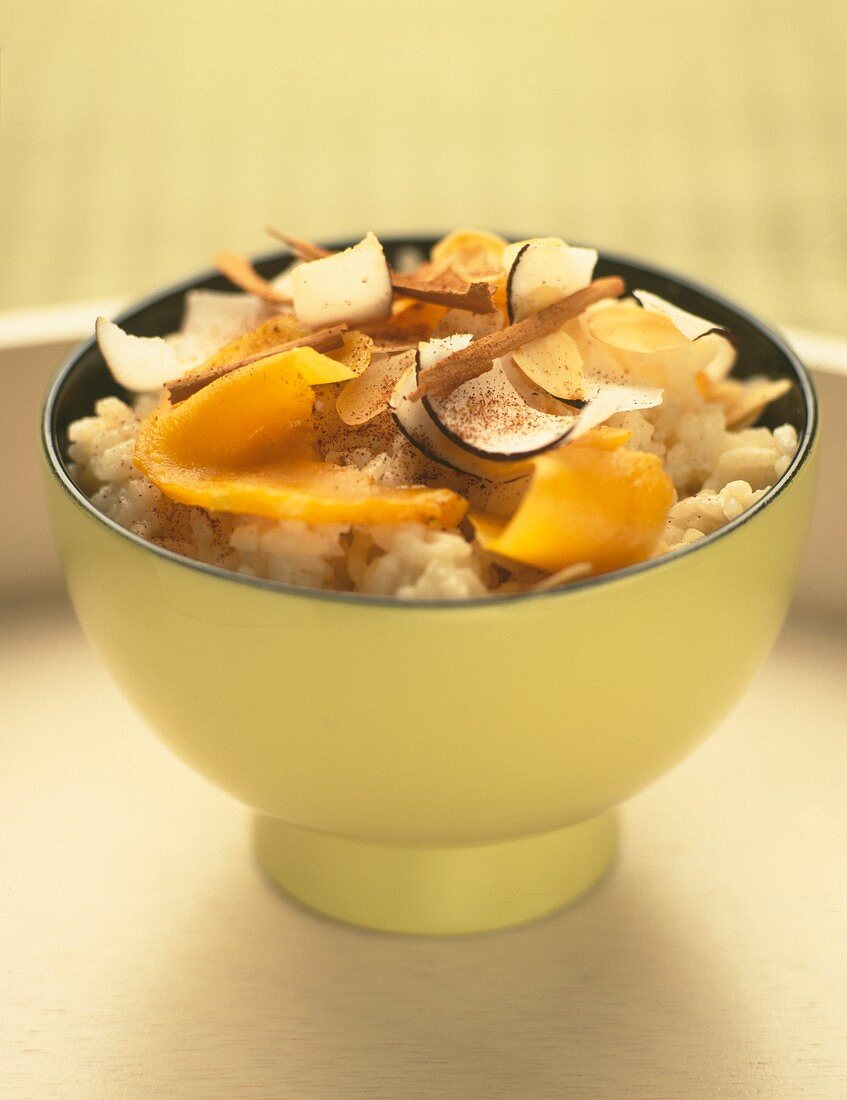 Risotto mit Mango und Kokosnuss