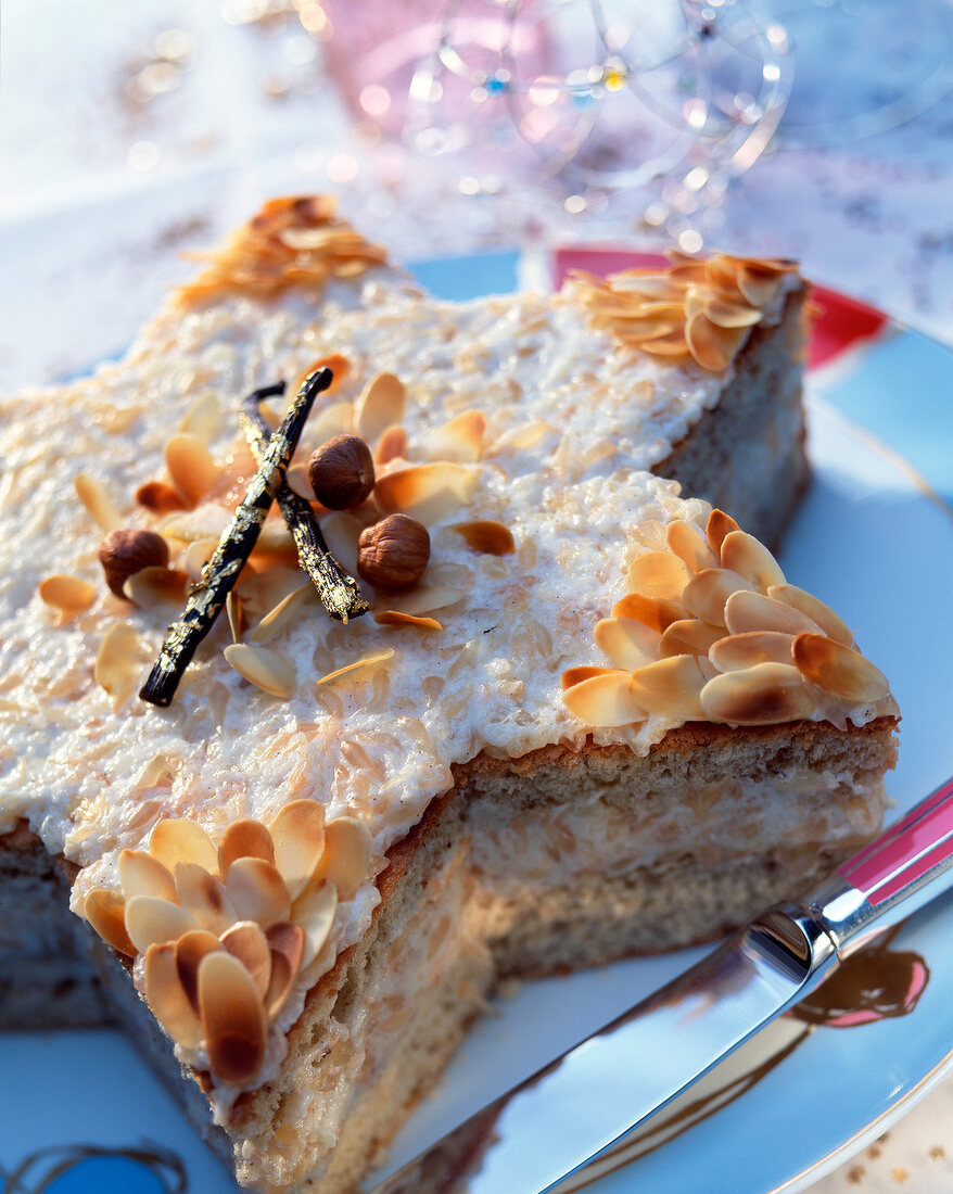 Hazelnut and almond star cake