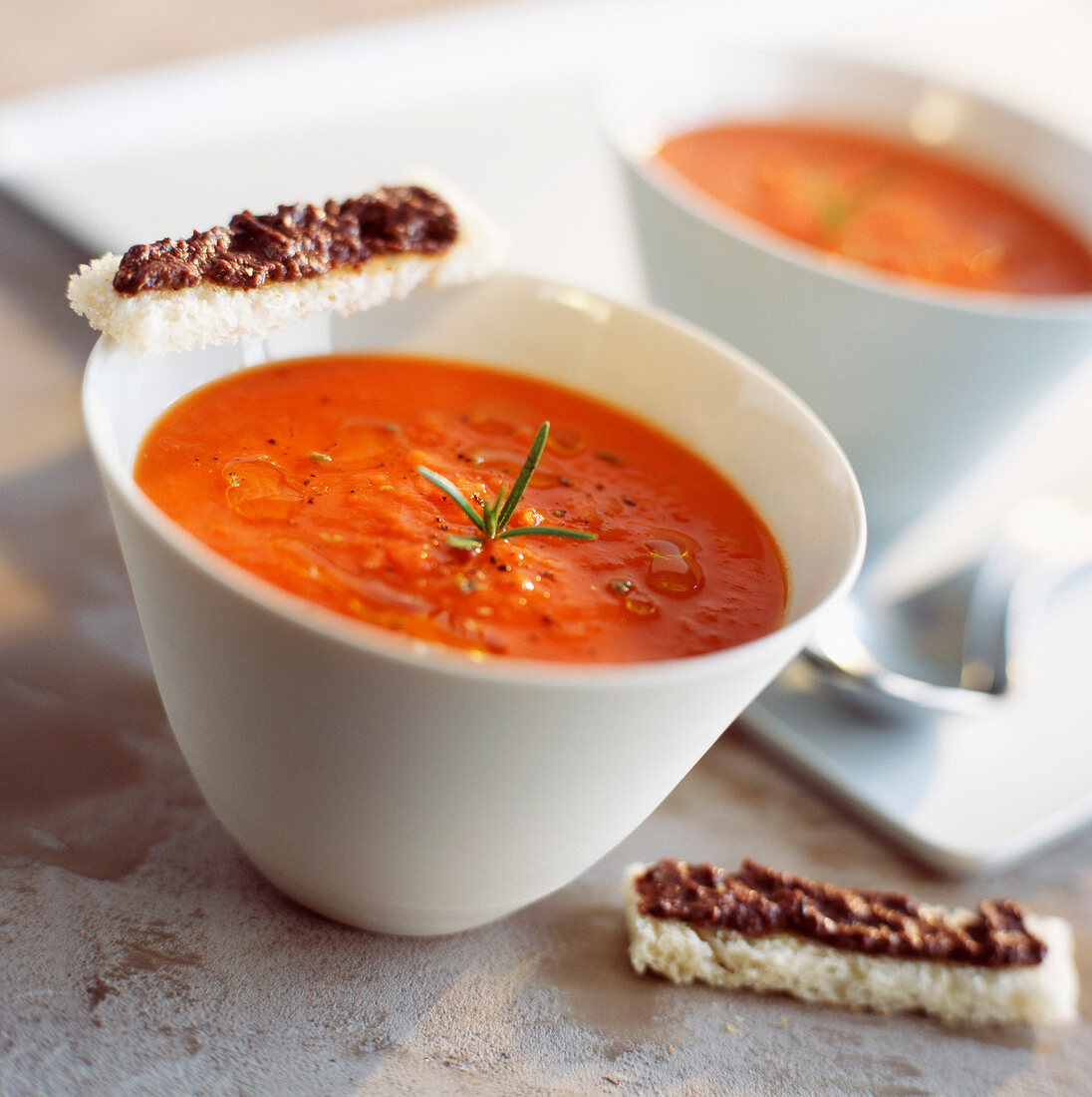 Iced tomato soup