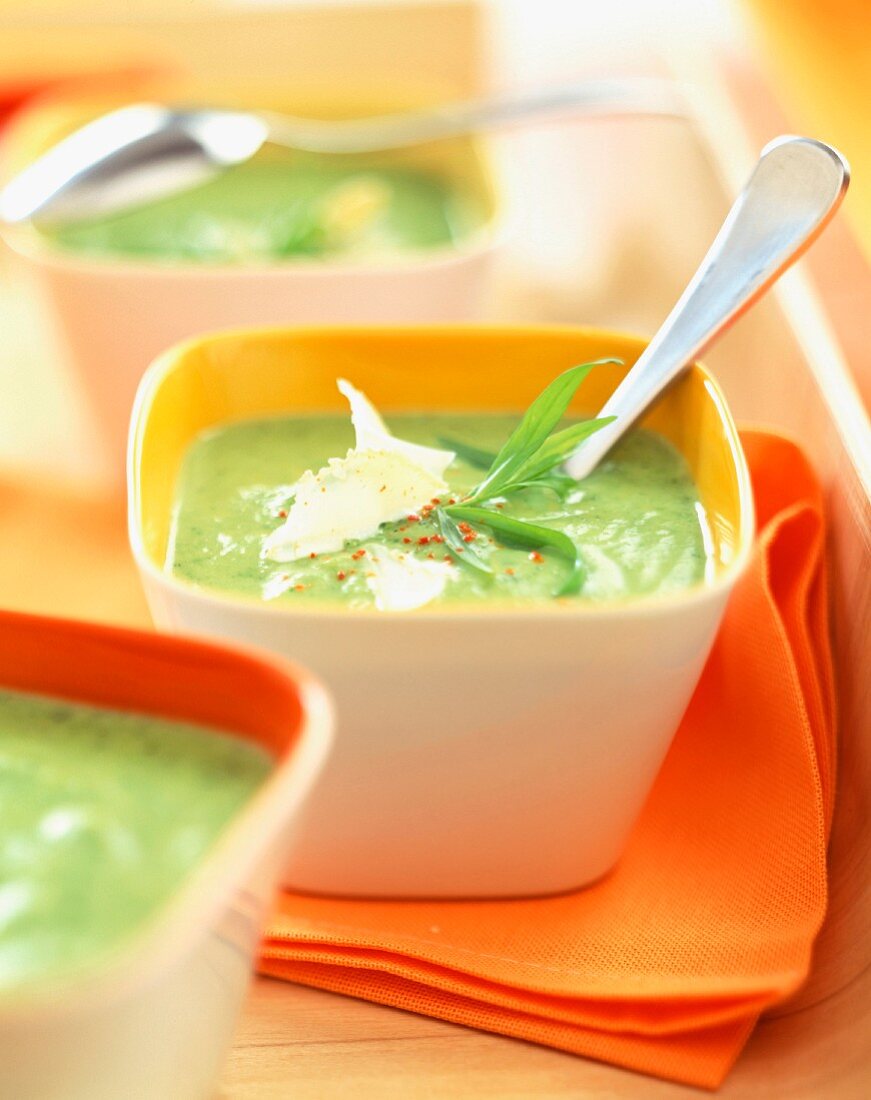 Creamed courgette soup with Parmesan and tarragon