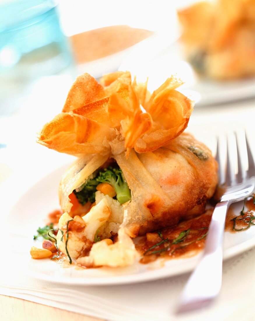 Filo pastry parcel filled with vegetables