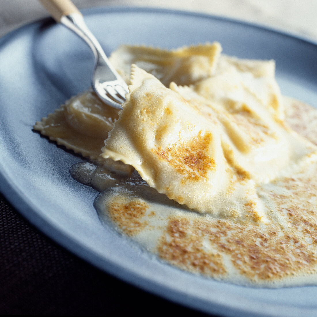 Browned ravioli with vacherin fribourgeois (topic: the cheese route)