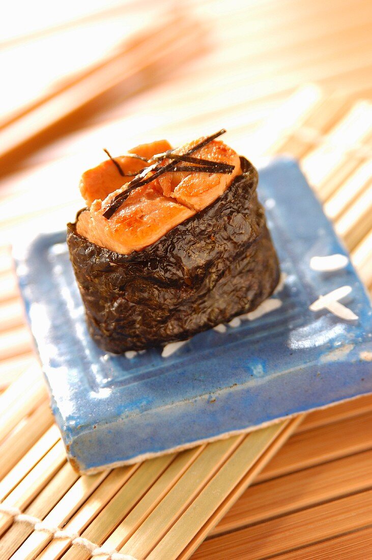 Gunkan-Sushi mit Foie Gras