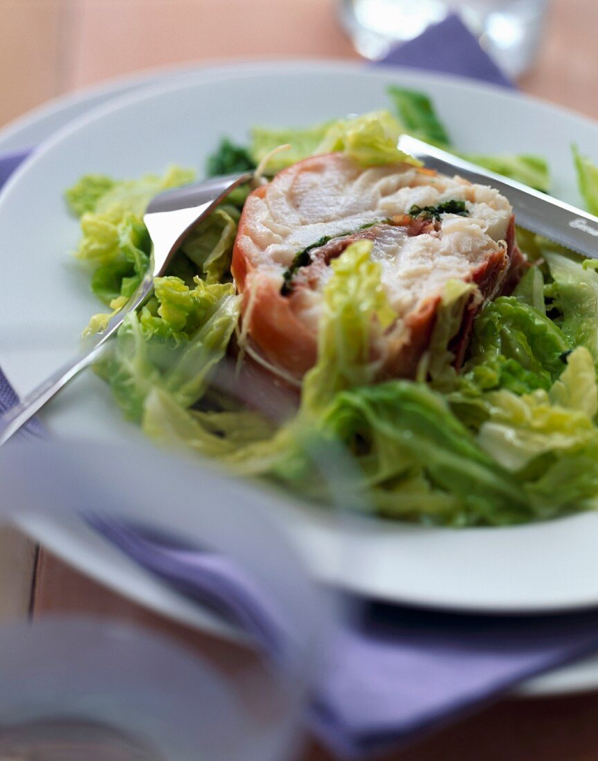 Kabeljauröllchen mit Parmaschinken