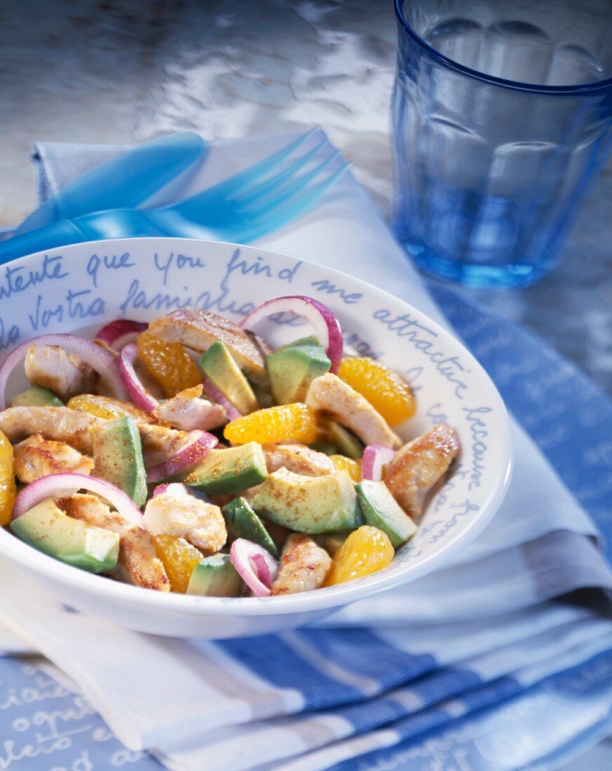 Hähnchensalat mit Orange und Avocado