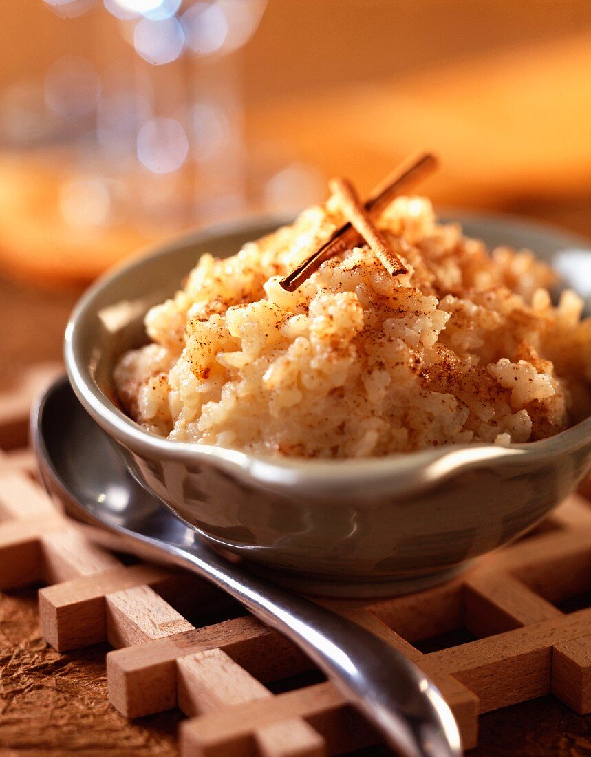 Cinnamon rice pudding