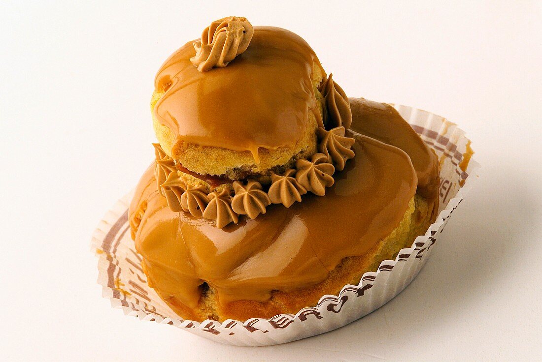 Coffee religieuse cake