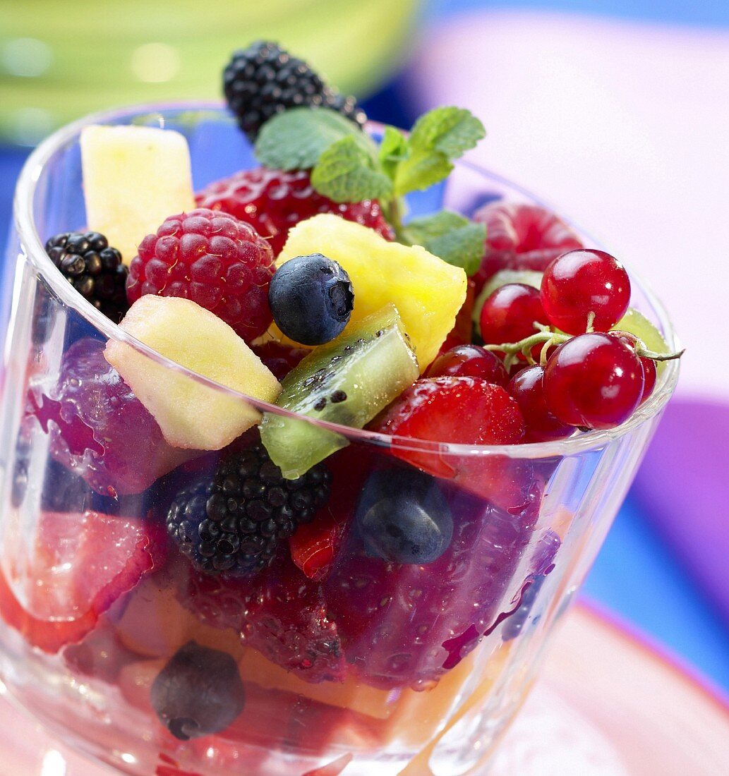 Obstsalat mit frischen Früchten