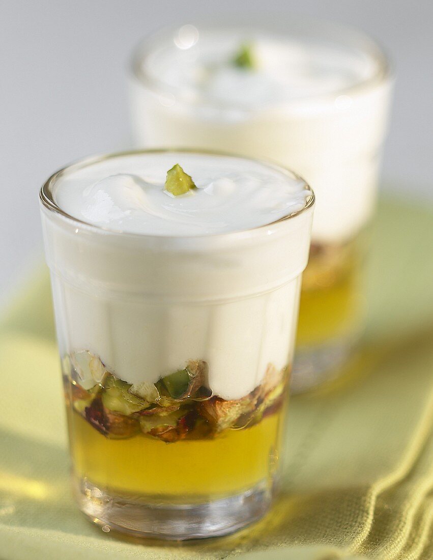 Fromage frais with pistachios and honey